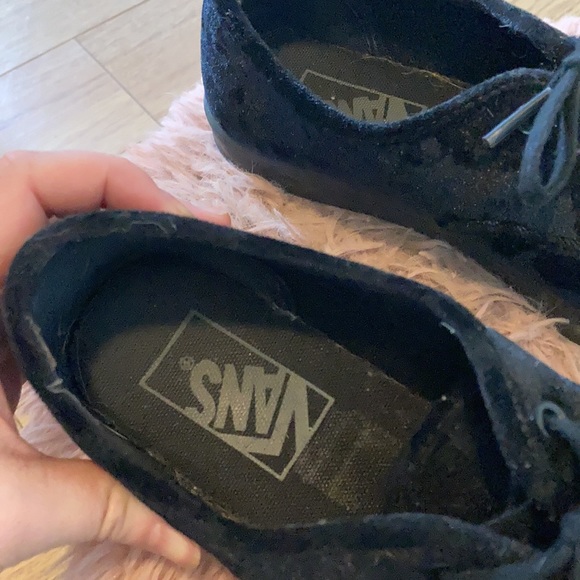 Velvet VANS - Picture 2 of 4